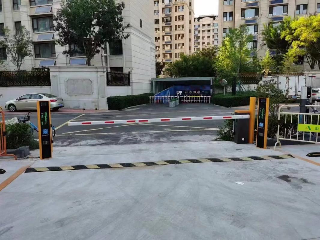 车辆道闸自动识别系统 提升186车辆识别效率的智能解决方案
